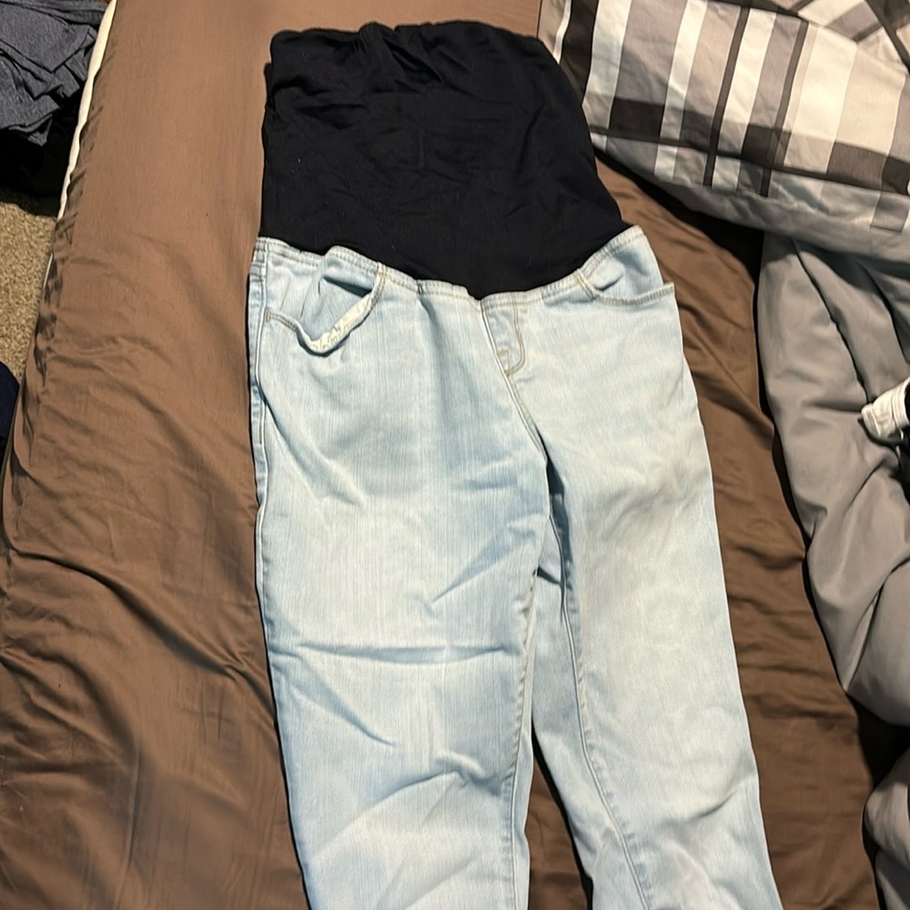 Maternity jeans